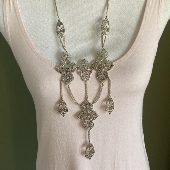 SPECTACULAR DETAILED SILVER METAL LACE NECKLACE - Picture 5 of 7